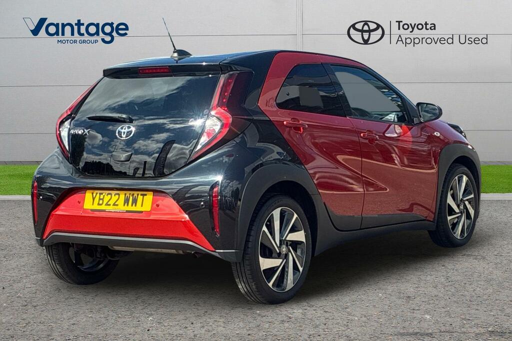 Toyota Aygo X 1.0 Vvt-i Edge Euro 6 Ss YB22WWT Red #2
