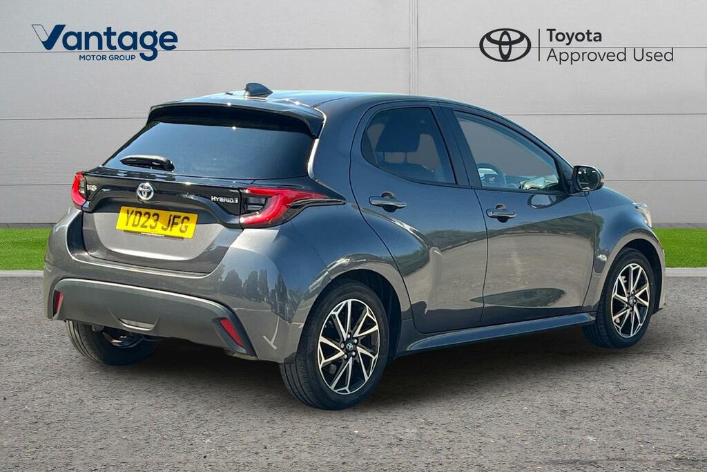 Toyota Yaris 1.5 Vvt-h Design Hatchback Hybrid E-cvt YD23JFG Grey #2