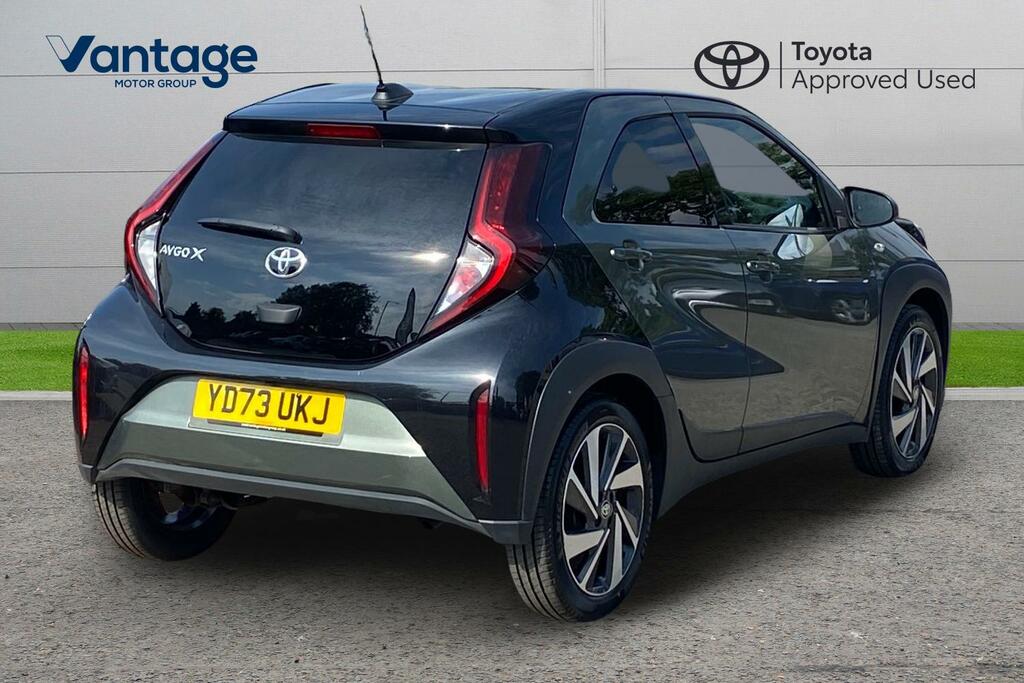 Toyota Aygo X 1.0 Vvt-i Edge Euro 6 Ss YD73UKJ Green #2