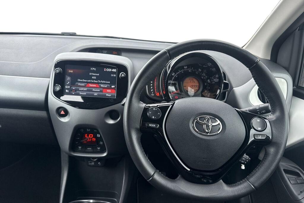 Toyota Aygo 1.0 Vvt-i X-trend Euro 6 Safety Sense PJ21SZO White #6