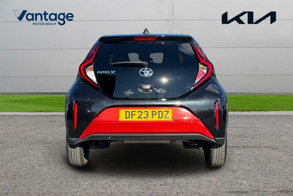 Toyota Aygo X 1.0 Vvt-i Edge Euro 6 Ss DF23PDZ Red #4
