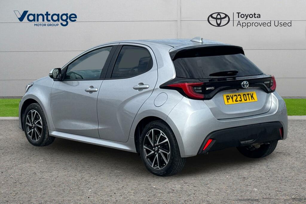 Toyota Yaris 1.5 Vvt-h Design E-cvt Euro 6 Ss PY23OTK Silver #4