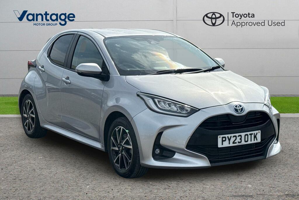 Toyota Yaris 1.5 Vvt-h Design E-cvt Euro 6 Ss Silver