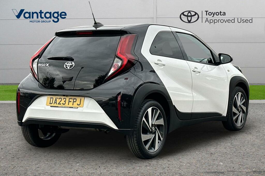 Toyota Aygo X 1.0 Vvt-i Edge Euro 6 Ss White #2