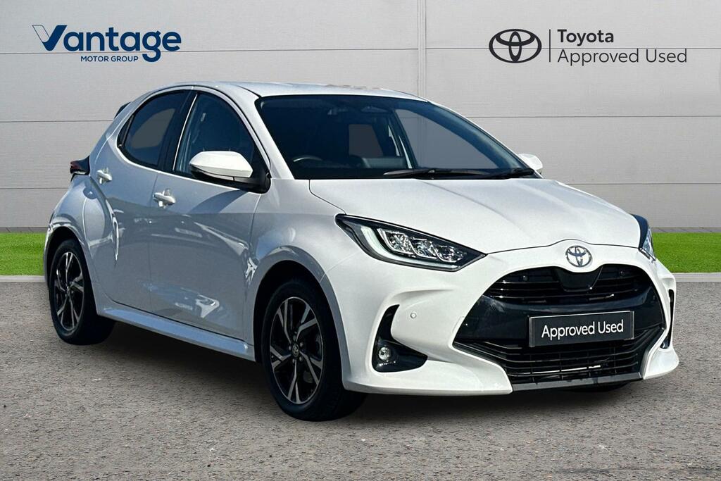 Toyota Yaris 1.5 Vvt-h Design E-cvt Euro 6 Ss White