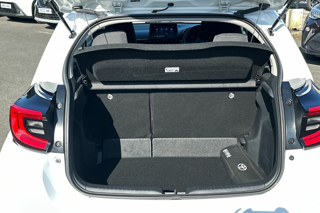 Toyota Yaris Design Brown #13
