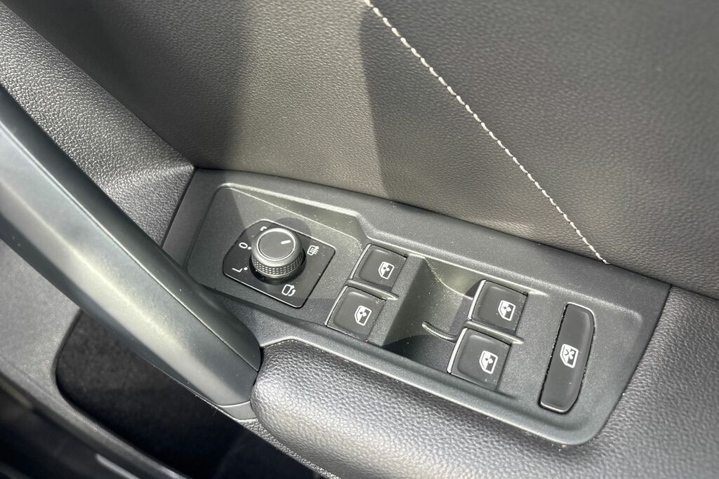 Volkswagen Tiguan Tdi Bluemotion Tech Match 4Motion White #16