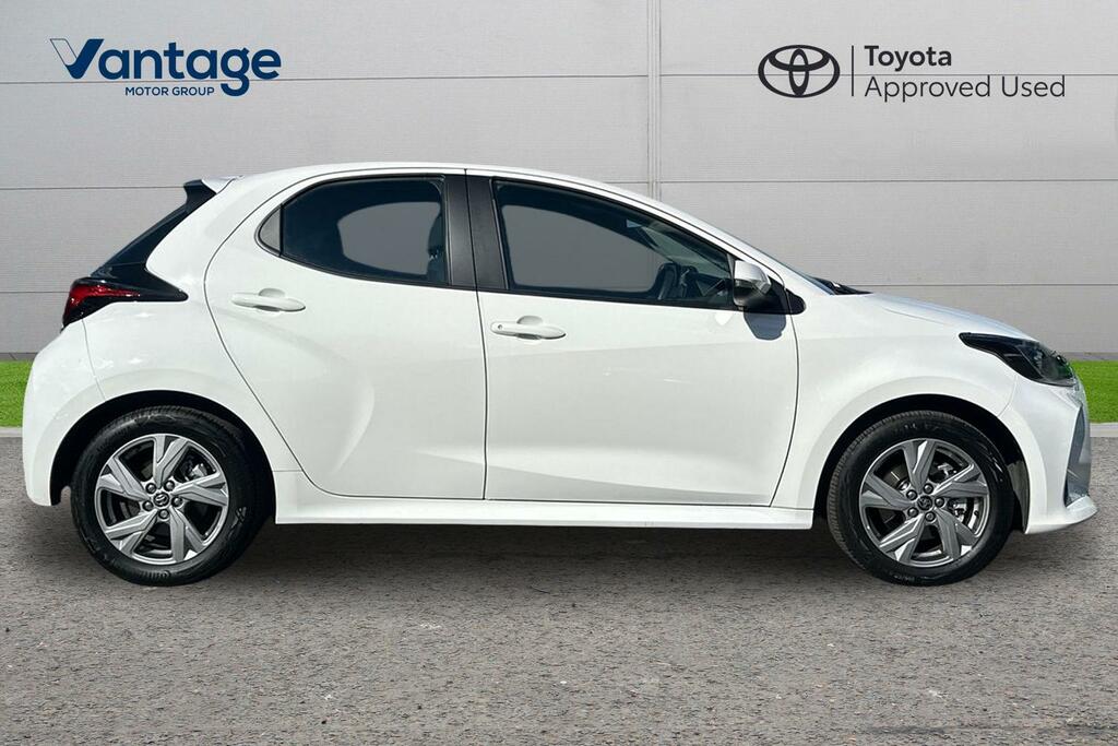 Toyota Yaris Icon Green #23