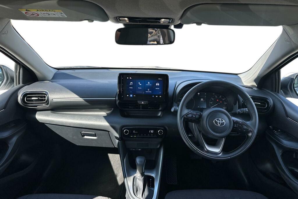 Toyota Yaris 1.5 Vvt-h Icon E-cvt Euro 6 Ss White #6