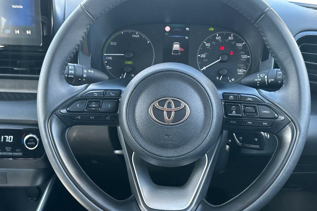 Toyota Yaris Icon Green #10
