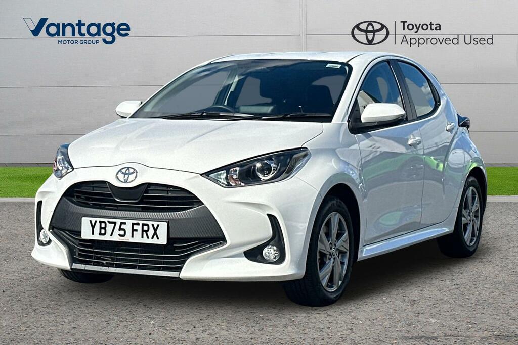 Toyota Yaris 1.5 Vvt-h Icon E-cvt Euro 6 Ss White #3