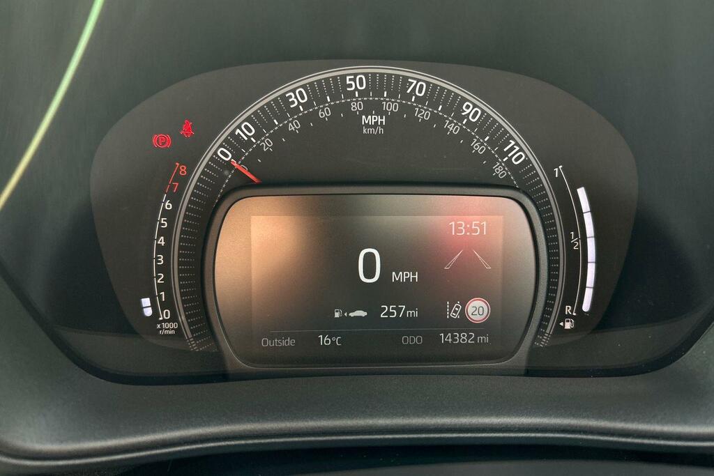 Toyota Aygo X 1.0 Vvt-i Edge White #11
