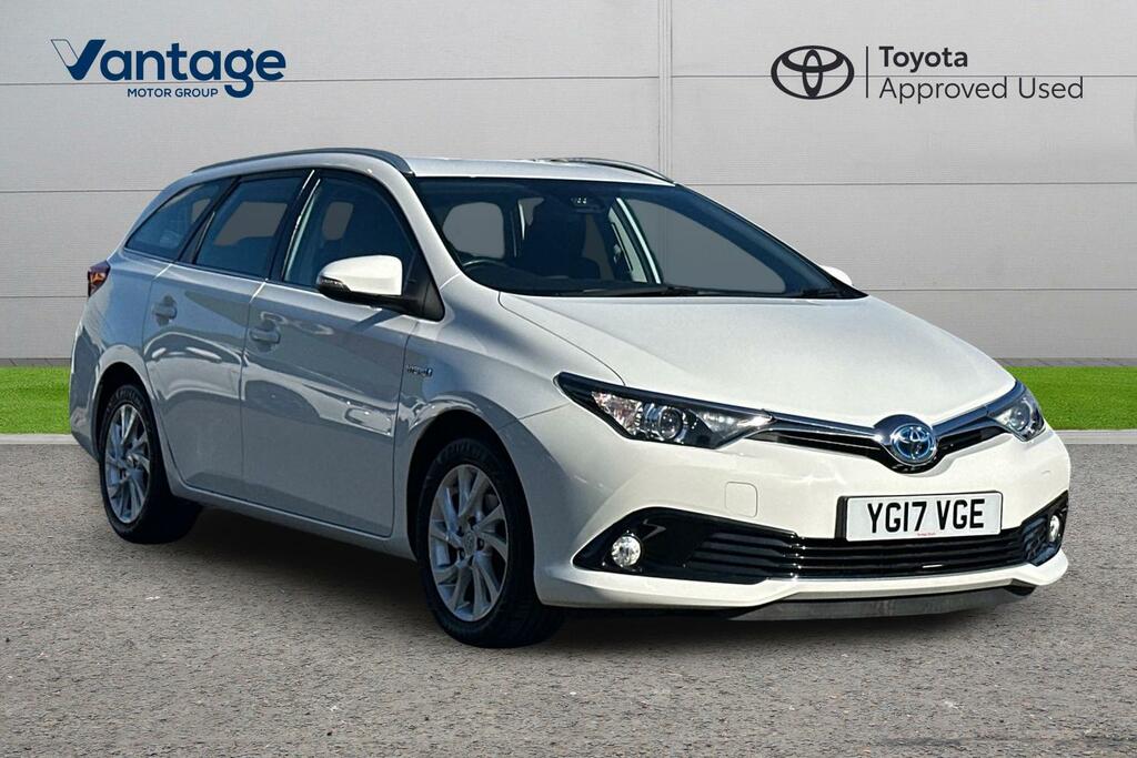 Toyota Auris 1.8 Vvt-h Icon Touring Sports Cvt Euro 6 Ss White