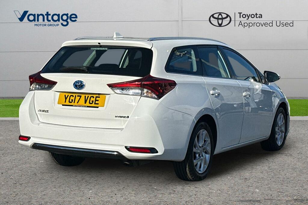 Toyota Auris 1.8 Vvt-h Icon Touring Sports Cvt Euro 6 Ss White #2