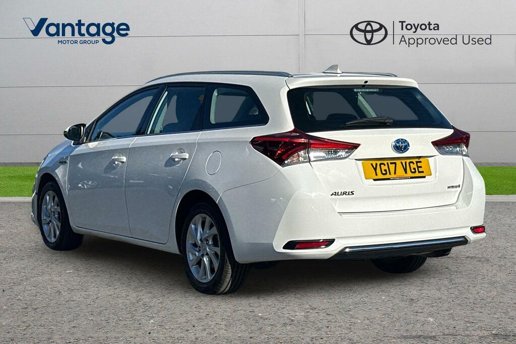 Toyota Auris 1.8 Vvt-h Icon Touring Sports Cvt Euro 6 Ss White #4