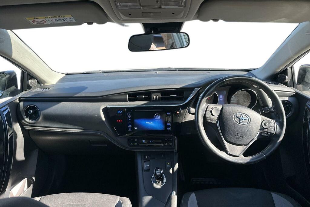 Toyota Auris 1.8 Vvt-h Icon Touring Sports Cvt Euro 6 Ss White #6