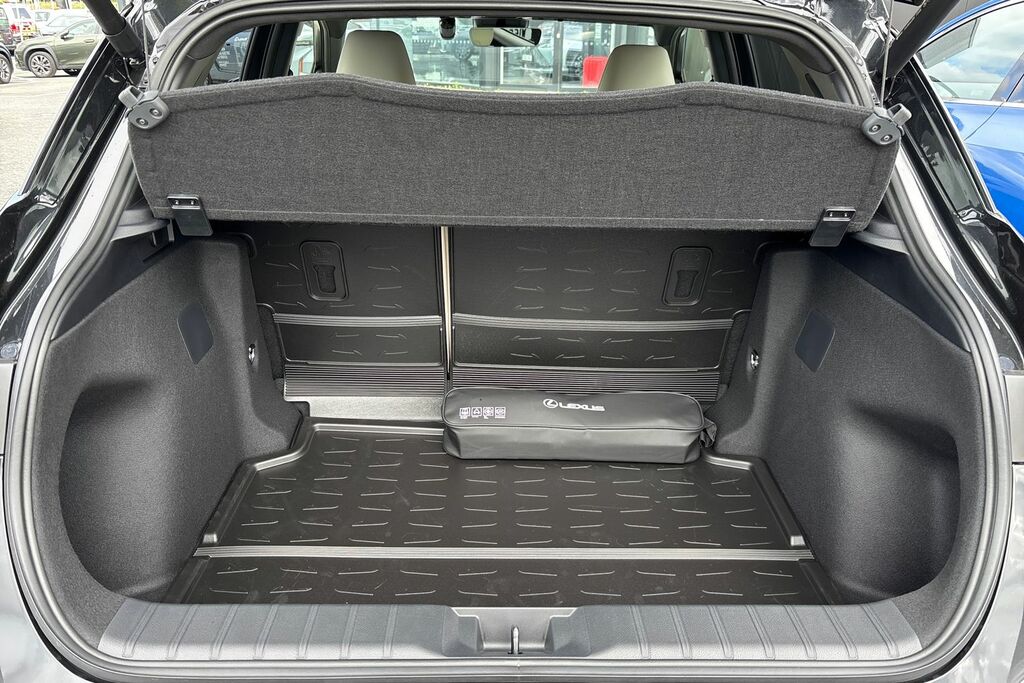 Lexus LBX 1.5 Vvt-ie Premium Suv Hybrid E-cvt Eur Grey #14