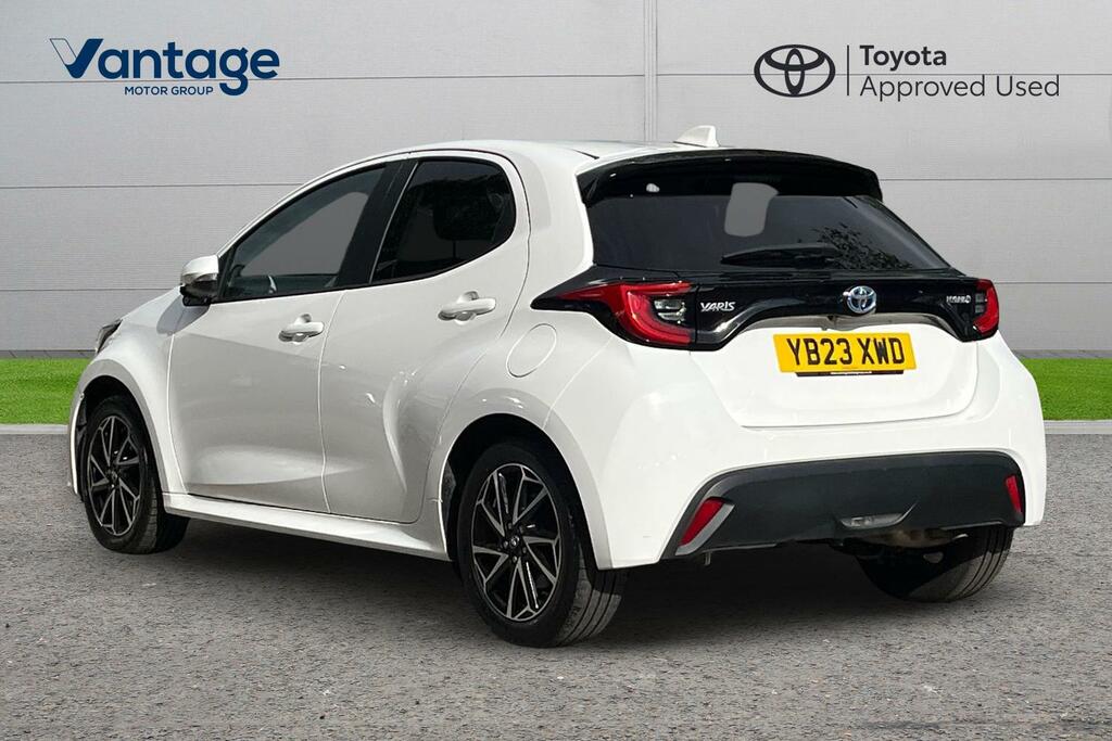 Toyota Yaris 1.5 Vvt-h Design Hatchback Hybrid E-cvt White #4