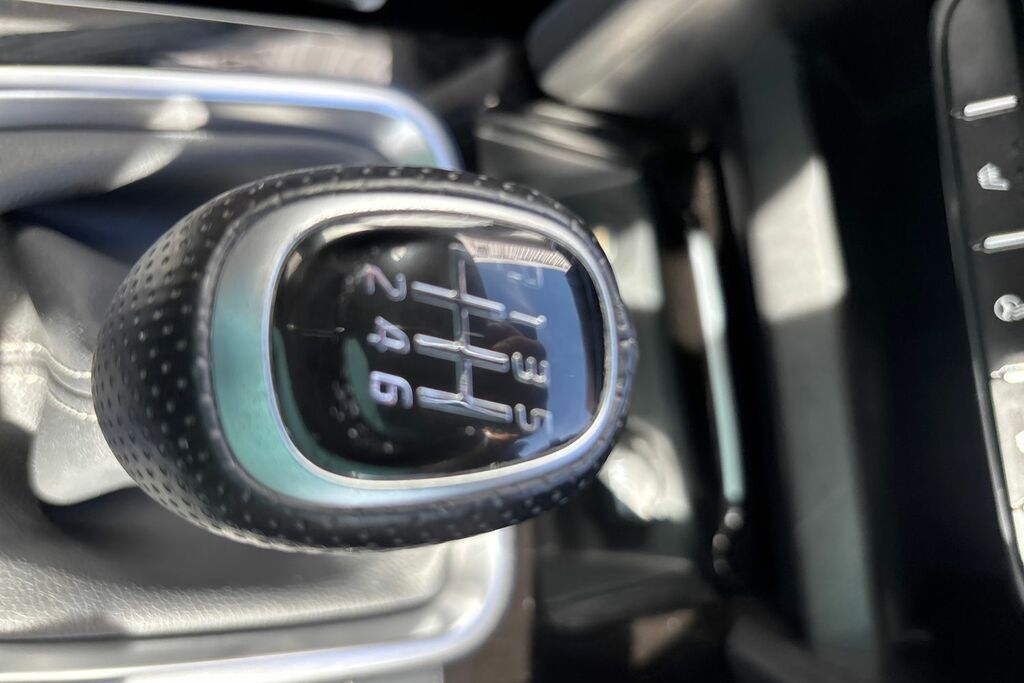 Kia Xceed 1.6 Gdi 8.9Kwh 3 Suv Plug-in Hybrid Dct White #30