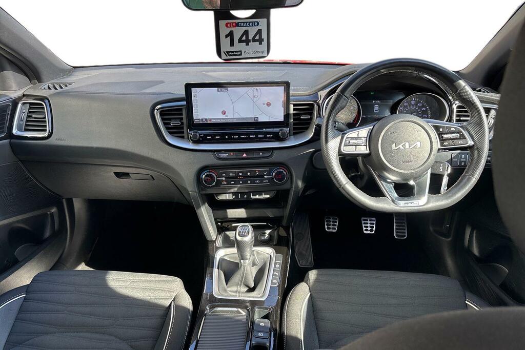 Kia Xceed 1.6 Gdi 8.9Kwh 3 Suv Plug-in Hybrid Dct White #12