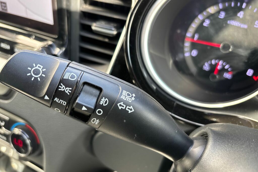 Kia Xceed 1.6 Gdi 8.9Kwh 3 Suv Plug-in Hybrid Dct White #34