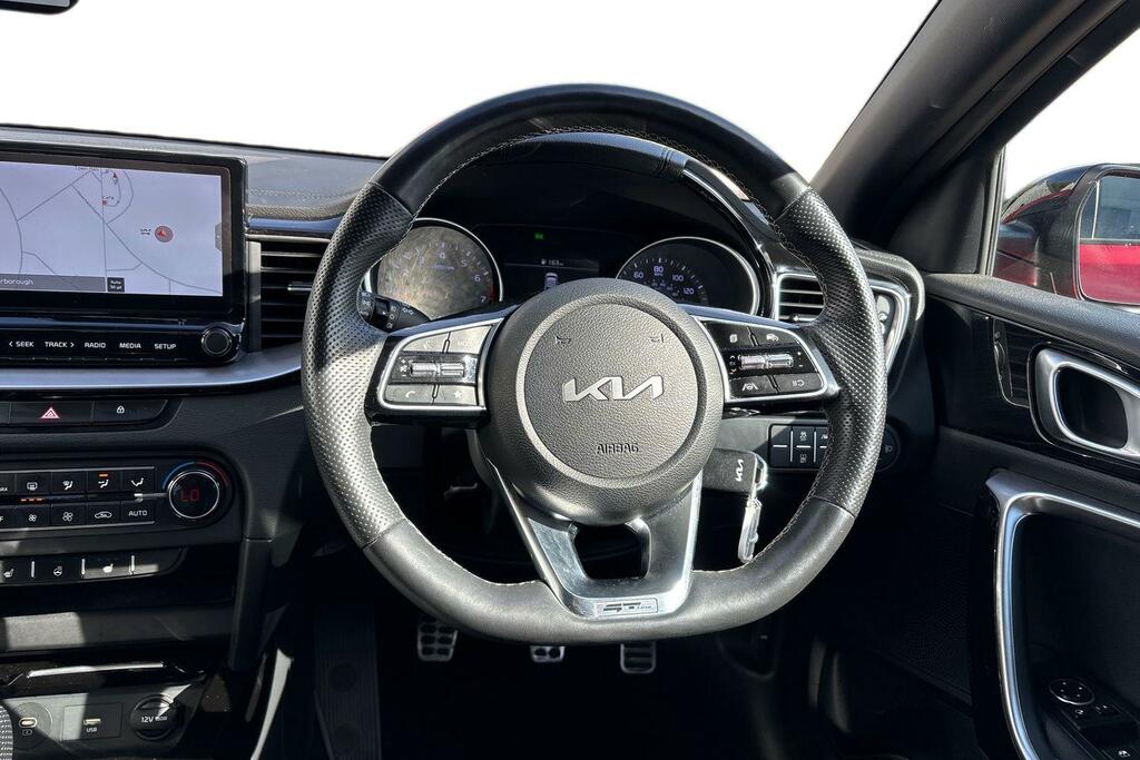 Kia Xceed 1.6 Gdi 8.9Kwh 3 Suv Plug-in Hybrid Dct White #11