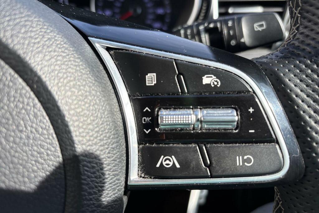 Kia Xceed 1.6 Gdi 8.9Kwh 3 Suv Plug-in Hybrid Dct White #22