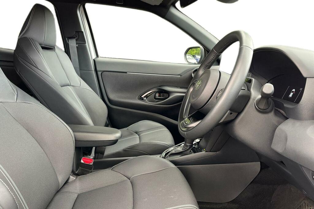 Toyota Yaris Cross Excel Black #12