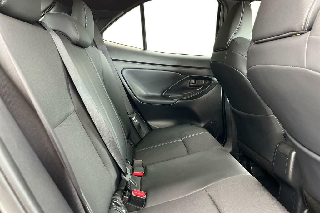 Toyota Yaris Cross Excel Black #8