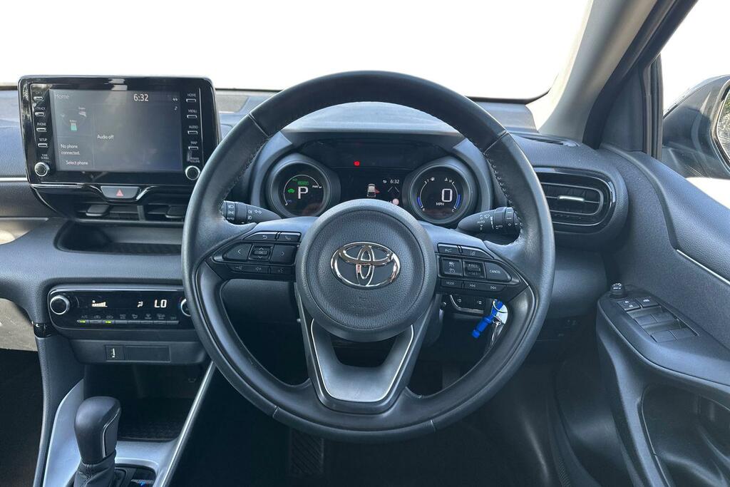 Toyota Yaris 1.5 Vvt-h Icon E-cvt Euro 6 Ss White #7