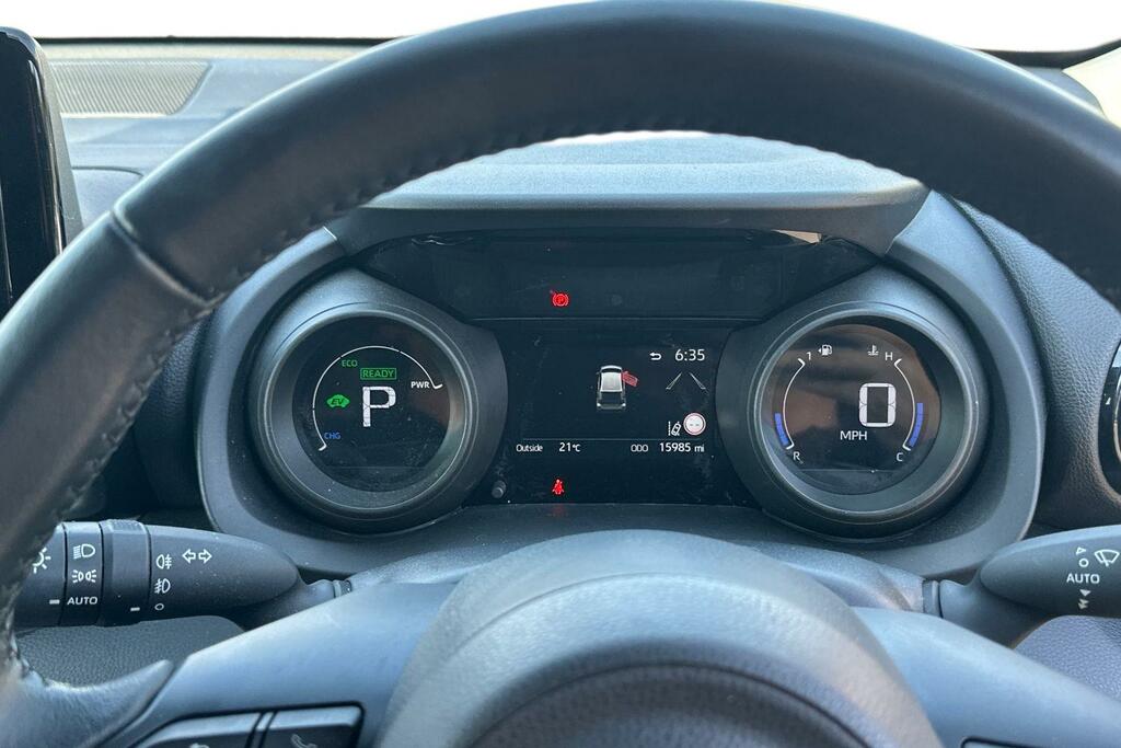 Toyota Yaris 1.5 Vvt-h Icon E-cvt Euro 6 Ss White #11