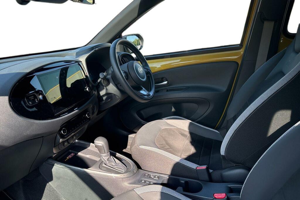 Toyota Aygo X 1.5H Gr Sport Cvt Euro 6 Ss Yellow #5