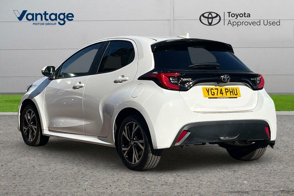Toyota Yaris 1.5 Vvt-h Design Hatchback Hybrid E-cvt White #4