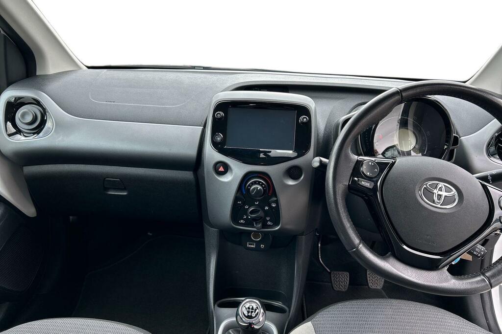 Toyota Aygo 1.0 Vvt-i X-play Euro 6 Ss White #6