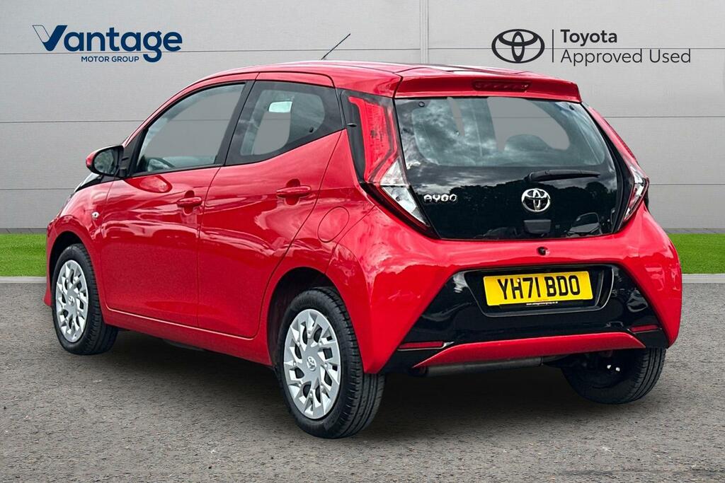 Toyota Aygo 1.0 Vvt-i X-play Euro 6 Ss Red #4