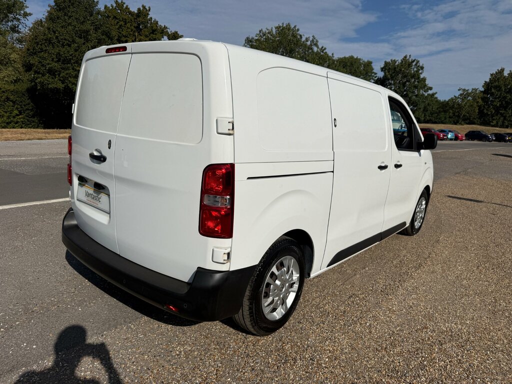 Vauxhall Vivaro 3100 75Kwh Dynamic Panel Van L1 White #6