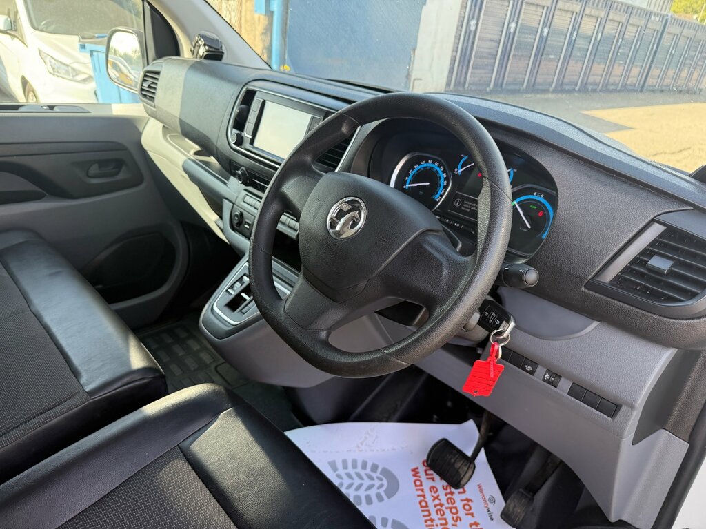 Vauxhall Vivaro 3100 75Kwh Dynamic Panel Van L1 White #4