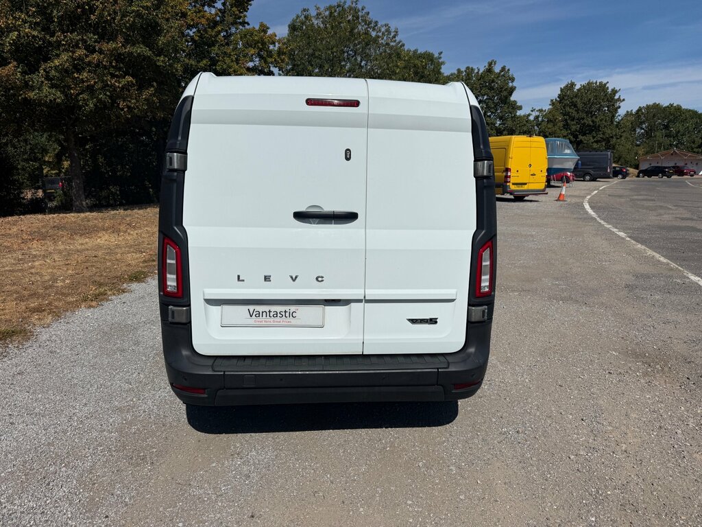 LEVC VN5 31Kwh City Panel Van Plug-in Hybrid Aut White #4