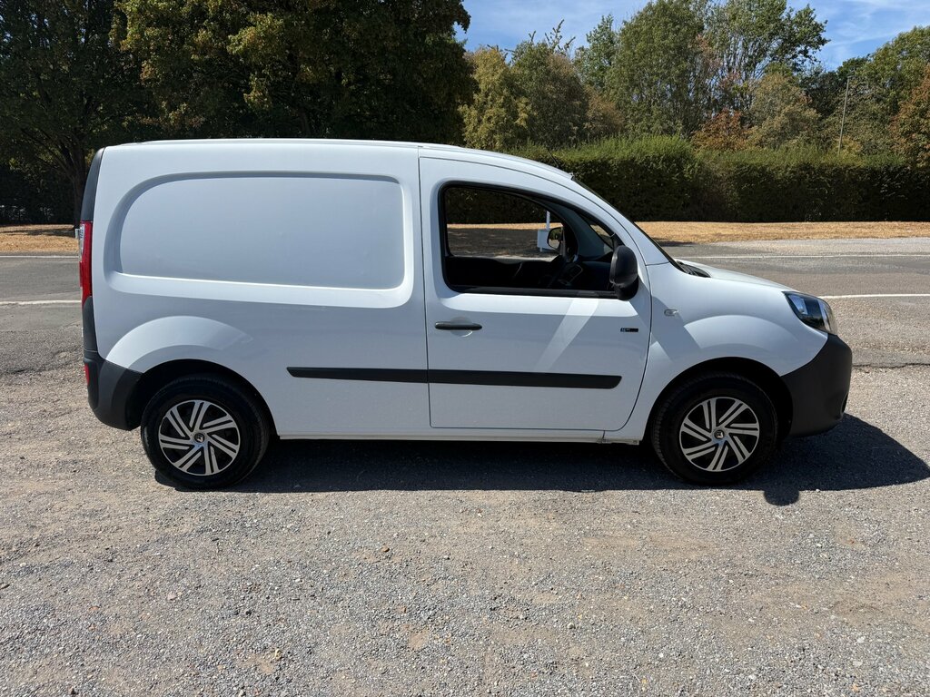 Renault Kangoo Ze Ml20 33Kwh Business Panel Van White #3