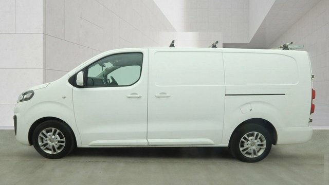 Vauxhall Vivaro 1.5 Turbo D 2900 Sportive Panel Van Man White #6