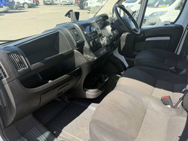 Fiat Ducato 2.3 Multijetii 35 Chassis Cab Ma White #6
