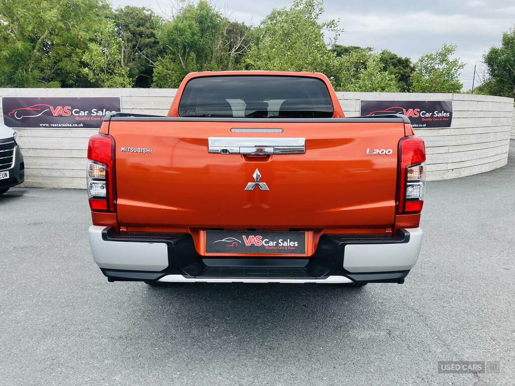 Mitsubishi L200 2.2 Di-d Dc Barbarian 4Wd Euro 6 Ss Grey #7