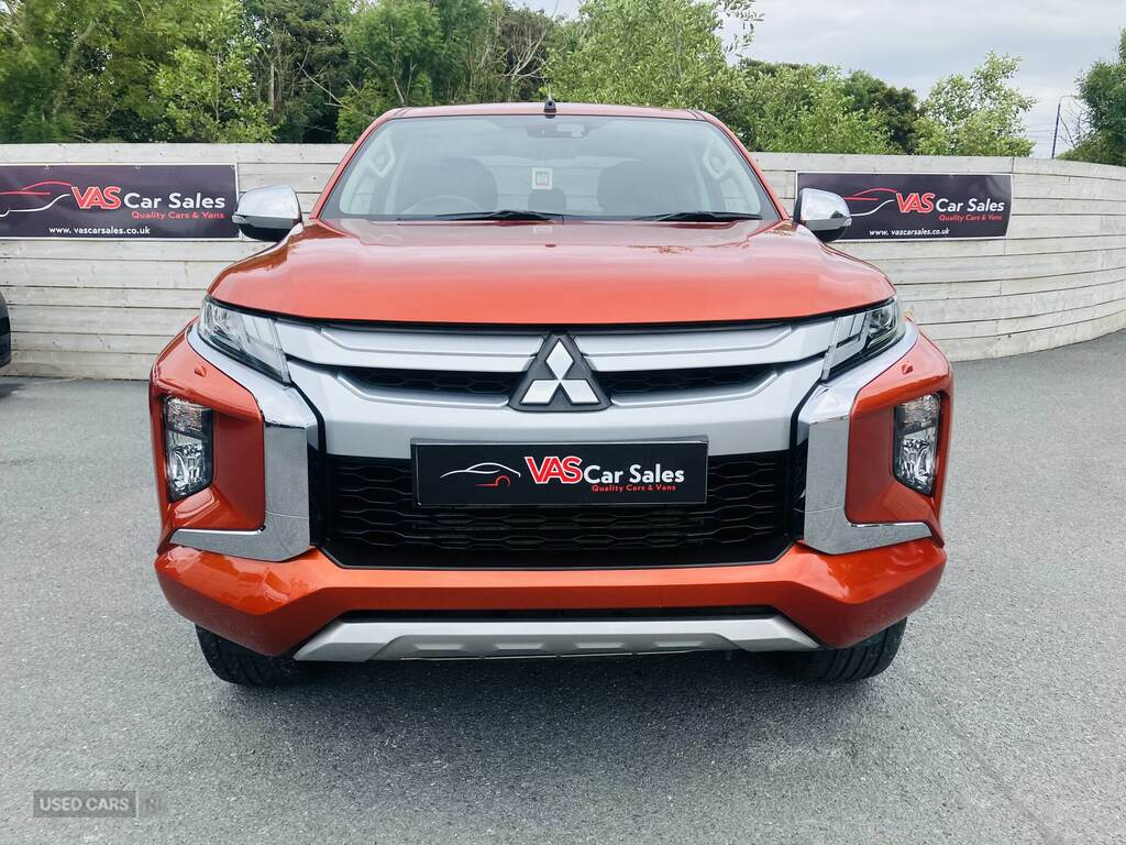 Mitsubishi L200 Double Cab Di-d 150 Warrior 4Wd Orange #2