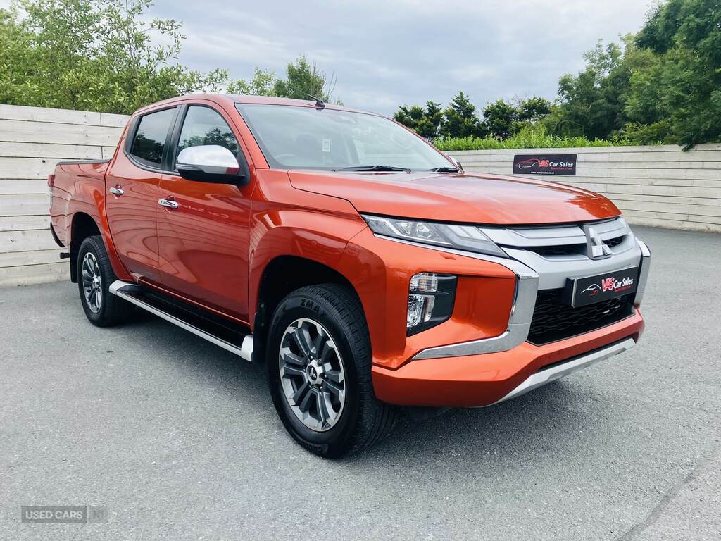 Mitsubishi L200 Double Cab Di-d 150 Warrior 4Wd Orange