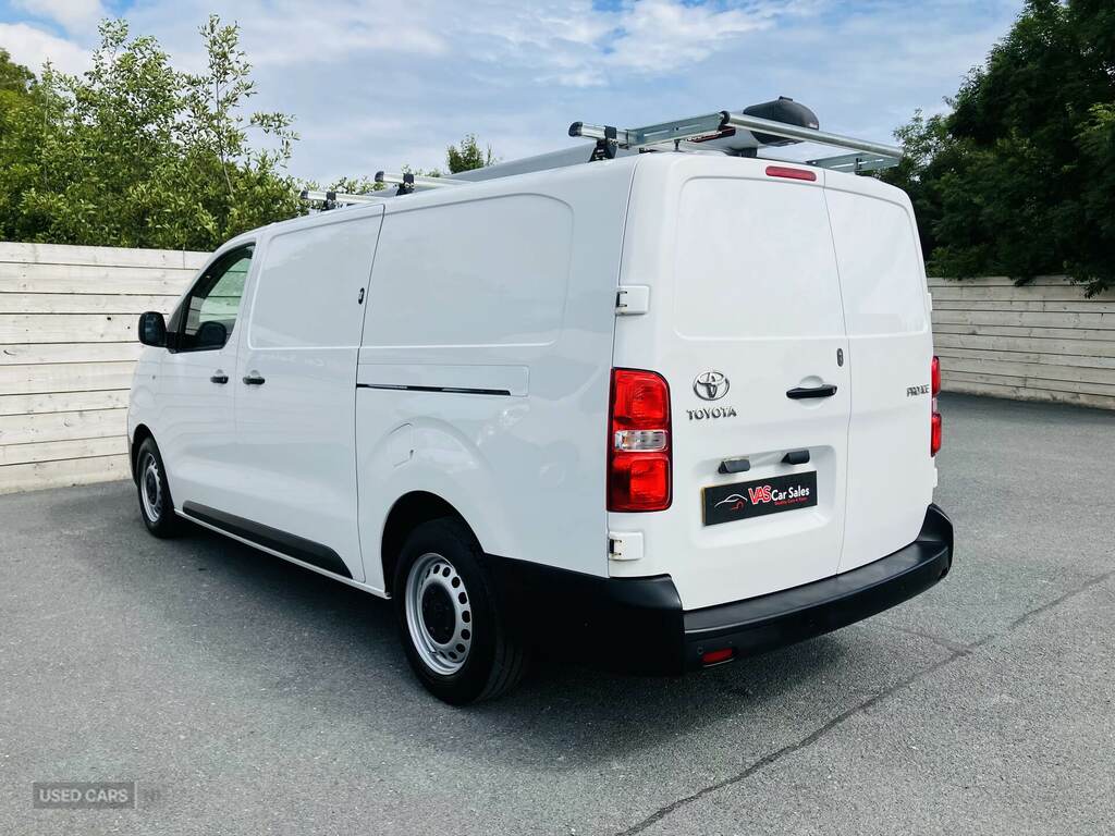 Toyota PROACE 2.0D 120 Icon Van White #4