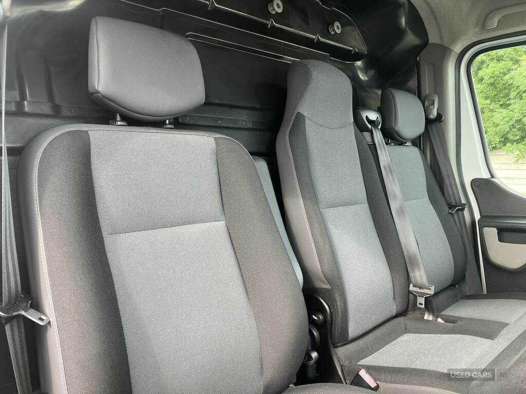 Renault Master Ll35dci 125 Business Low Roof Luton Loloader White #5