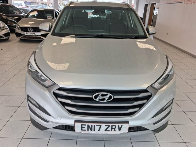 Hyundai Tucson 1.7 Crdi Blue Drive Se Nav Suv E EN17ZRV Silver #2