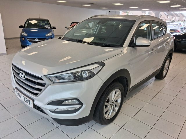 Hyundai Tucson 1.7 Crdi Blue Drive Se Nav Suv E EN17ZRV Silver #3