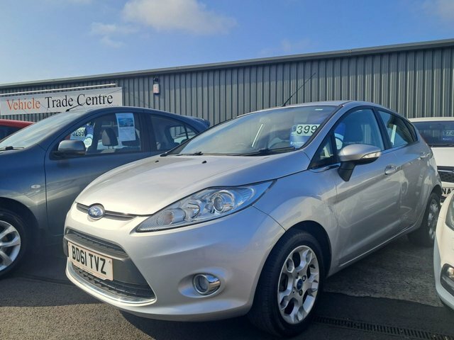 Ford Fiesta 1.25 Zetec Hatchback 129 G Km 8 BD61TVZ Silver #3