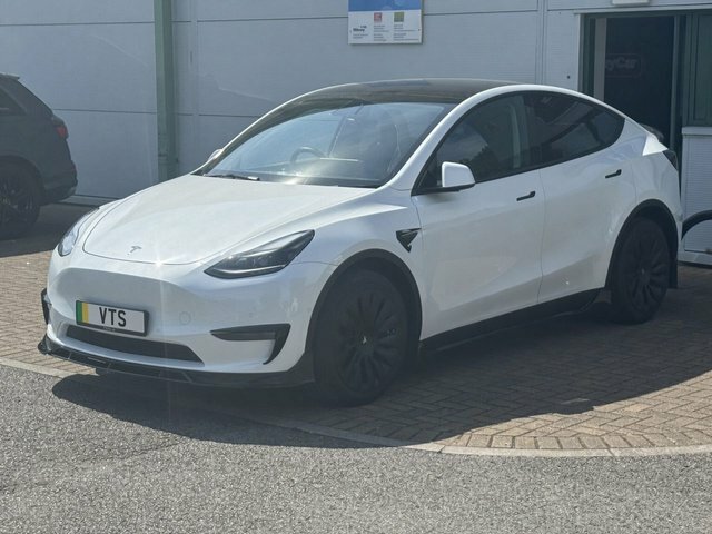 Tesla Model Y 2022 Dual Motor Long Range Suv White